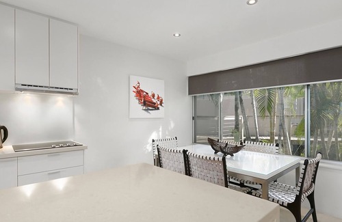 Sunshine Beach Apartment | Ocean Terraces - Split Level Apartment At The Beach - Ocean Views, Rooftop Terrace - 3 bed, 2 bath