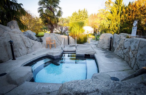 Regional District of Nanaimo Condo | Ocean Tide (Unit A+B) - Waterfront Condo - Sleeps 6 - Pool - Family