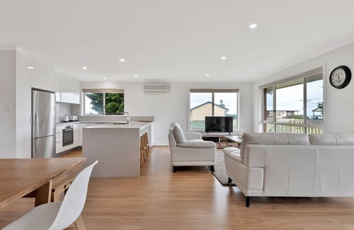 Goolwa Beach House | Ocean View 12 Corcoran Ave Goolwa Beach