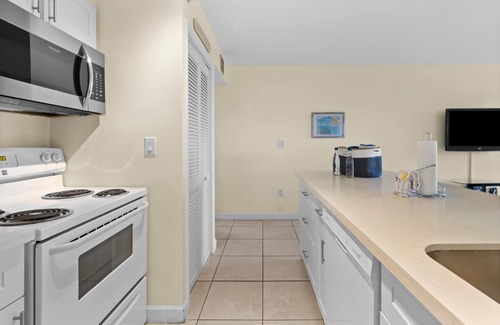 Tavernier Condo | Ocean View 1BR - Near Pennekamp Coral Reef Park