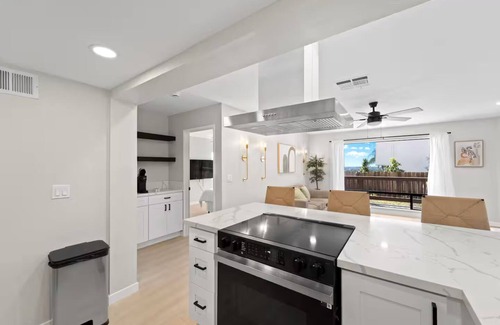 Bay Park Apartment | Ocean View 2-bedroom Luxury apartment with AC in San Diego