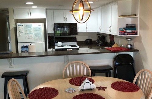 New Smyrna Beach House | Ocean View, 2BR-2BA GREAT RATE GUARANTEE! Beach Chairs, Pickleball, Fall Deals!