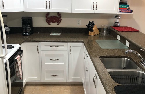 New Smyrna Beach House | Ocean View, 2BR-2BA GREAT RATE GUARANTEE! Beach Chairs, Pickleball, Fall Deals!