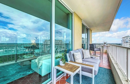 Ocean Ridge Apartment | Ocean View 3 Bedroom Apartment in Boynton Beach, Pool, Fitness Room + More!
