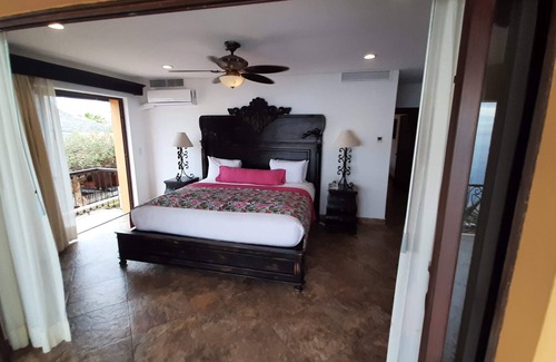 Los Cabos Resort | Ocean view-4 bedroom-sleeps 12-private plunge pool