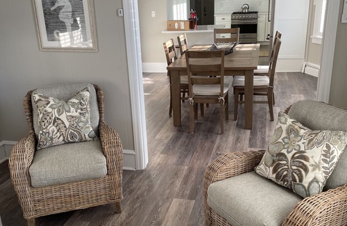 North End House | Ocean View - 9 Bed & 5 Bath-1.5 Blocks to Boardwalk - Sleeps 24!