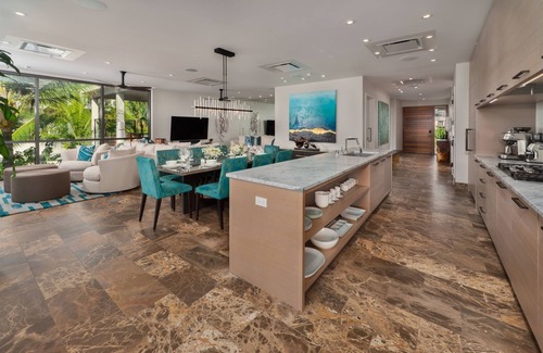Wailea Villa | OCEAN VIEW ANDAZ PENTHOUSE LUXURY Just Steps to the Beach + Private Lanai Spa