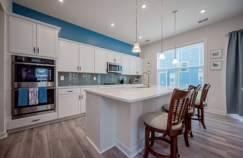 Frankford House | Ocean View Beach Club, Sleeps 12, 4 Bed, 4 full bath, Clubhouse Access, Low Fees