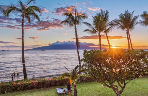 Historic Lahaina Front Street Condo | Ocean View Beach Front Condo in Downtown Lahaina
