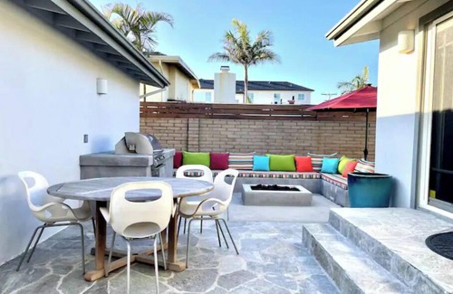 Carlsbad House | Ocean view beach home/bch access/spa/putting green