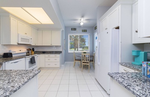 Palm Coast House | Ocean view beach house ,2 minutes walk to the beach. Pet friendly, game room