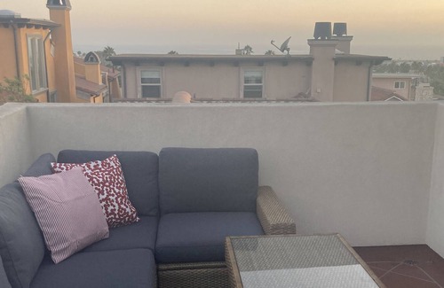 South Redondo House | Ocean view beach house in south Redondo 3min drive to beach!