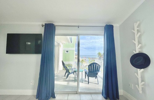 Marathon House | Ocean View & Canal Access Home with Jacuzzi