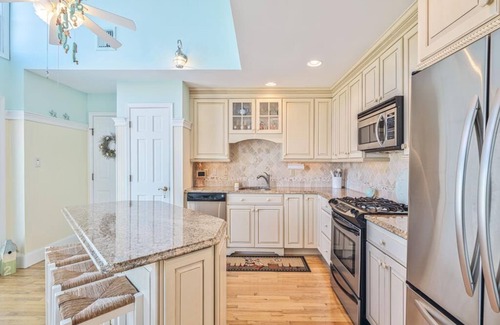 Admiral Estates House | Ocean View Cape May Beach Home w/Deck | Sleeps 14