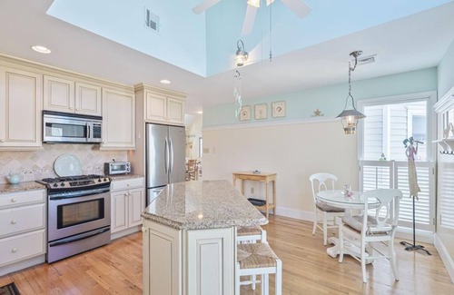 Admiral Estates House | Ocean View Cape May Beach Home w/Deck | Sleeps 14