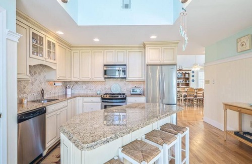 Admiral Estates House | Ocean View Cape May Beach Home w/Deck | Sleeps 14