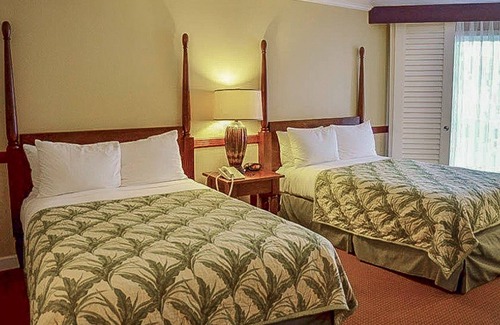 Hanamaulu Condo | Ocean-view condo - top floor - amazing resort pools, gym, spas, & restaurants