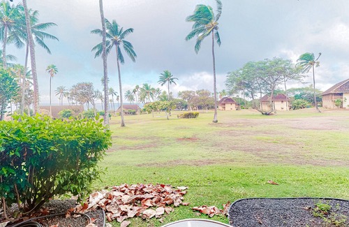 Maunaloa Apartment | Ocean View Condo w/Lanai, WiFi, Shared Pool/Grills - Steps to Kepuhi Beach