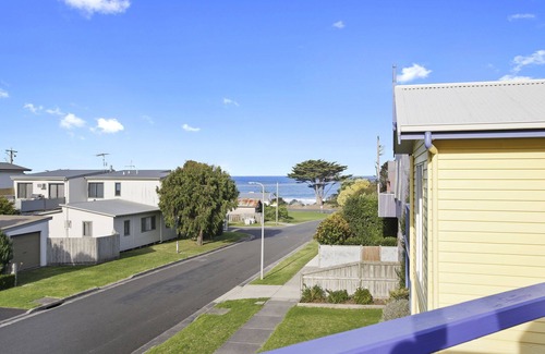 Apollo Bay House | Ocean View Family Retreat
