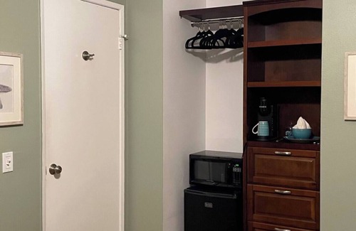 Carlsbad House | Ocean View Furnished Private Room & Bath | Shared Space in a Townhouse