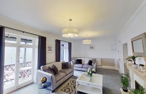 Sidmouth Apartment | Ocean View