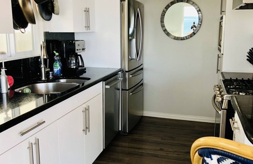 Sand Section House | Ocean View Getaway