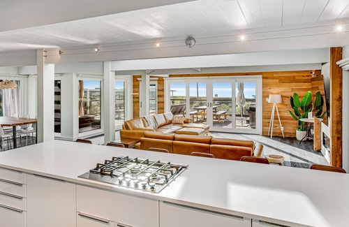 Sereno del Mar House | Ocean-view home and guest house with private hot tub, WiFi, and washer/dryer