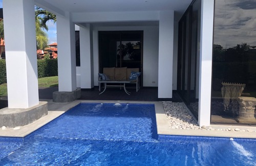 Playa Hermosa House | Ocean-View Home! New Remodel 2025! 4 BR, Rooftop Terrace, Sundeck, and SURF!