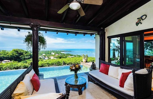Tamarindo House | ♛Ocean view Infinty Edge Pool with in-law suite♛