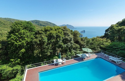 Ihama Cottage | Ocean View Kay Point Twin Room in Minamiizu wi /Kamo-gun Shizuoka