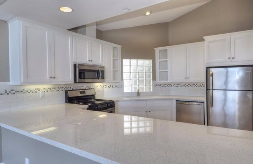 Downtown Condo | Ocean View Luxury Condo steps from the sand in the heart of Pismo!