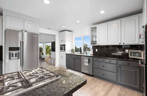 Ventura House | Ocean View Luxury Hillside Home- Ventura Hills
