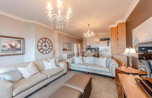 Brenton-on-Sea House | Ocean View Paradise