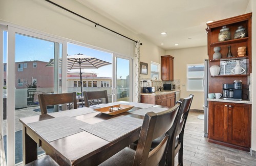South Mission Beach Apartment | Ocean View Paradise w/Private Patio, Parking, W/D & Location!