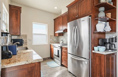 South Mission Beach Apartment | Ocean View Paradise w/Private Patio, Parking, W/D & Location!