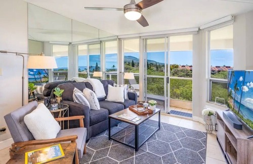Kihei Resort | Ocean View Penthouse: Steps to Beach, Fast Wi-Fi