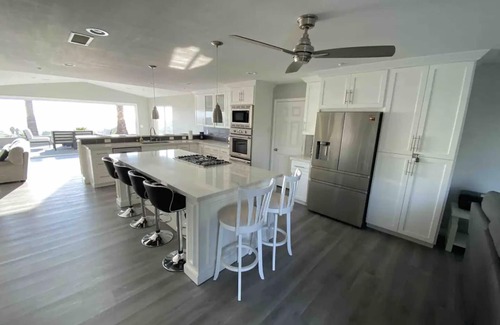 Fire Mountain House | Ocean View Poolside Retreatn
