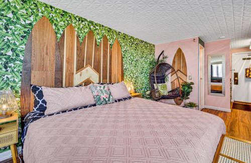 Waikiki Apartment | Ocean View Prime Location Surfer Studio With Parking