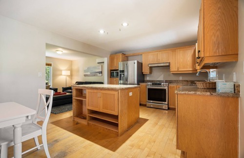 Rye House | Ocean View Retreat | 3BR + Dog-Friendly