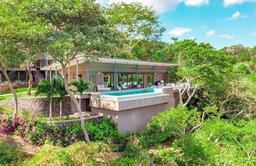 Papagayo Peninsula Villa | Ocean View Retreat w/Infinity Pool, Gym