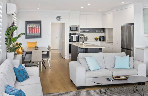 St. Heliers Apartment | Ocean View Spacious 5BR Retreat for Families