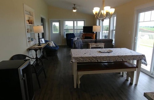 Clinton House | OCEAN VIEW - SUNSET VIEW - BEACH ACCESS - SCREEN ROOM