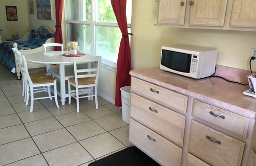 Flagler Beach Apartment | Ocean View Unit steps from Beach and close to the center of town