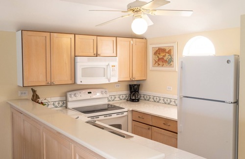 Paradise Island Villa | Ocean View Villa at Beautiful White Sand Beach - Free Parking & Wifi by RedAwning