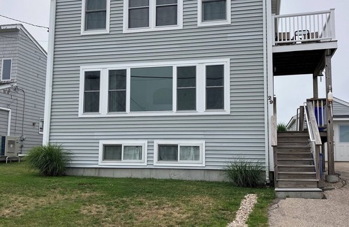Eastward Look House | Ocean View~Walk to Scarborough Beach~4BR 3BA 3 level Affordable Private Home