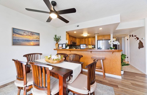 Kahaluu Bay Apartment | Ocean View White Sands Village across from Magic Sands Beach!