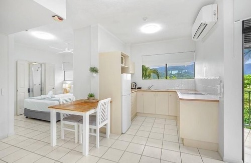 Trinity Beach Apartment | Ocean Views for the Whole Family