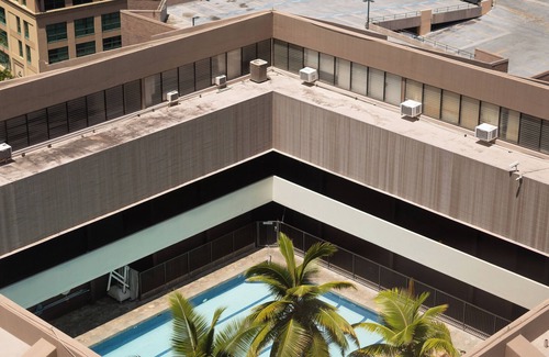 Downtown Honolulu Condo | Ocean Views in Downtown Honolulu Studio with full kitchen, separate living room