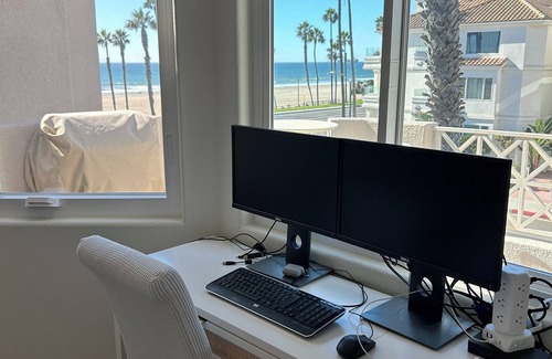 Huntington Beach Condo | Ocean Views! Newly remodeled 2 bd, 2 ba Ocean Front Condo, Easy Beach Access AC