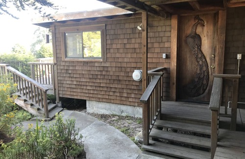 Marin County House | Ocean Views/Private Parking/Full size gas Range/Oven
